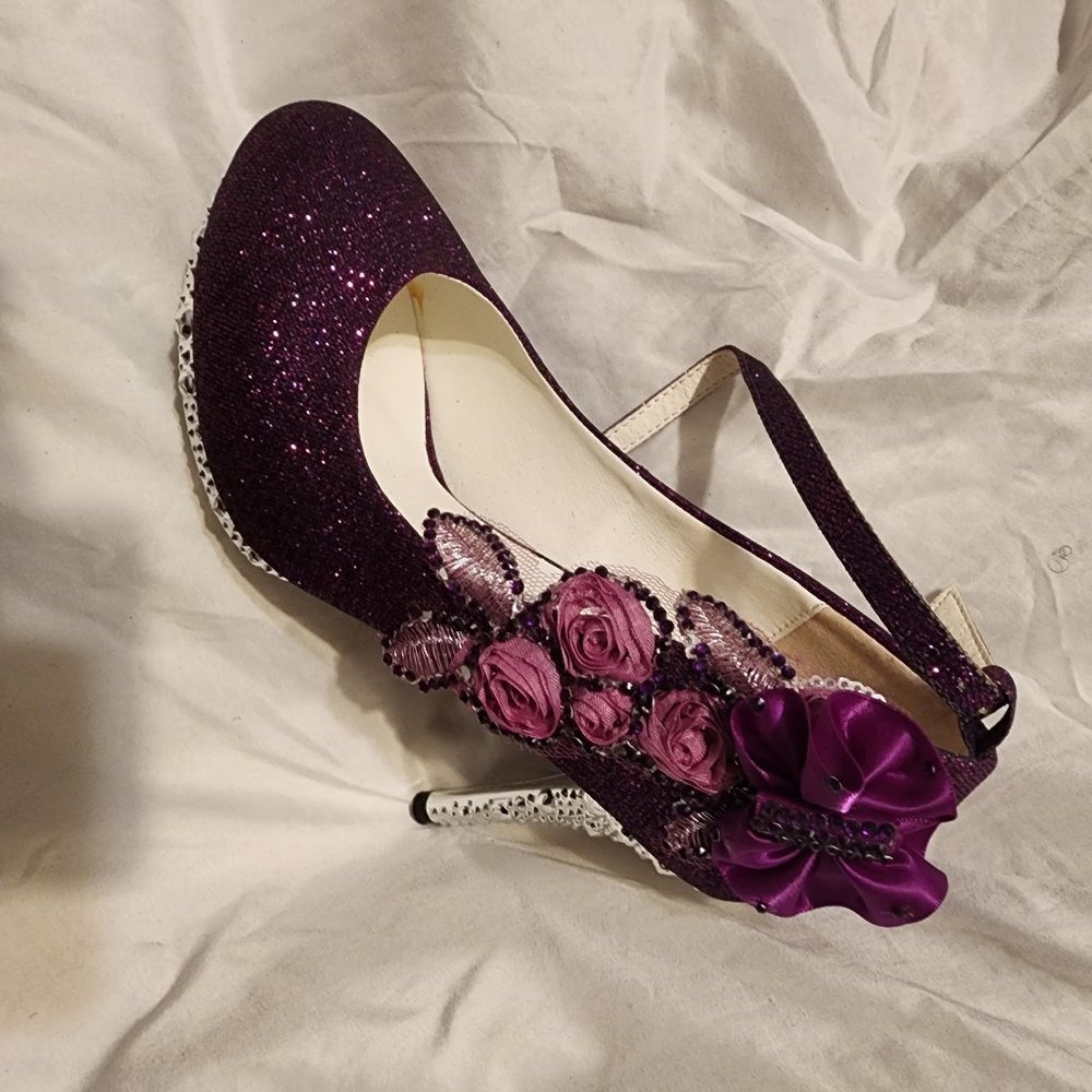 "Get More Beauty" Brand Purple/plum shoes with bling heels
